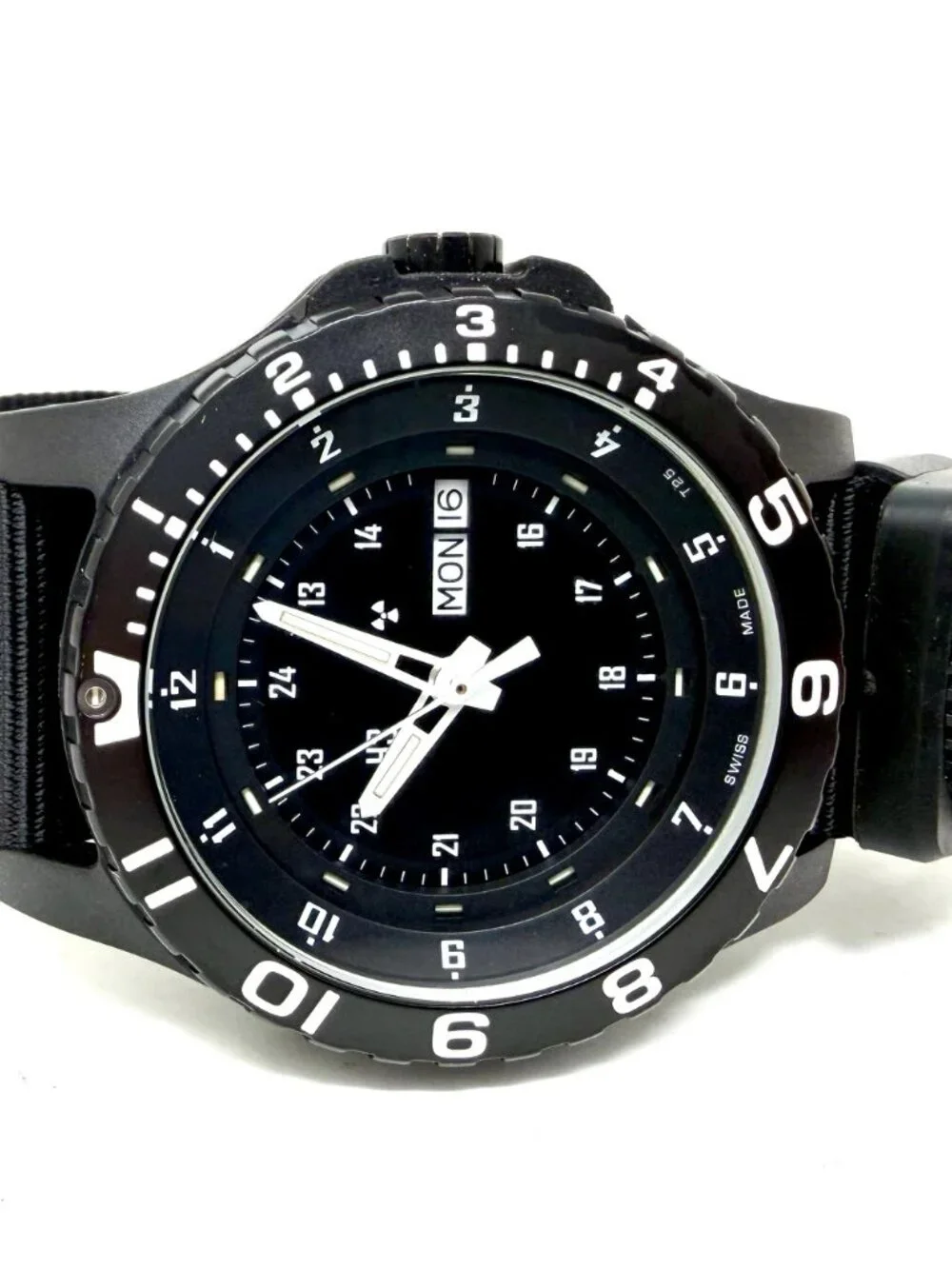 TRASER P6600 Type 6 MIL-G Swiss Military Grade GLow W/Compass Watch 45mm 200M